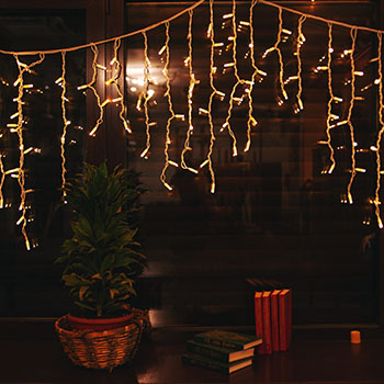 led гирлянда Uniel ULD-B3010-200/TWK Warm White IP67 - пример использования