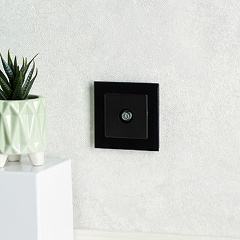 электроустановочные изделия IEK Brite - пример установки