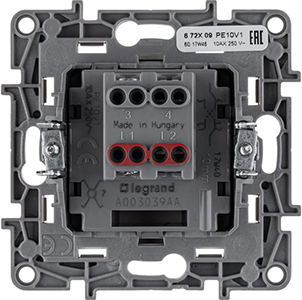 переключатель 1-клавишный перекрестный Legrand Etika - вид с тыльной стороны