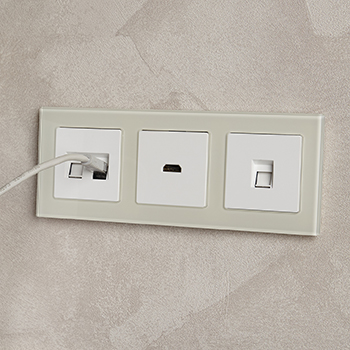 электроустановочные изделия IEK серии Brite - пример установки