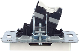 розетка компьютерная двойная RJ45 кат.5E IEK РК10-2-БрЖ Brite - вид сбоку