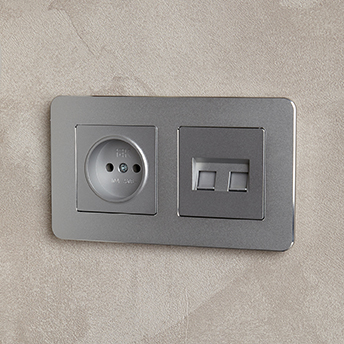 электроустановочные изделия IEK серии Brite - пример установки