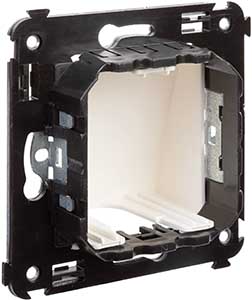 вывод кабеля DKC Avanti - вид сзади